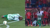 Marlos Moreno cayó al suelo: agresión de hinchas lo dejó afectado en el Nacional vs. DIM