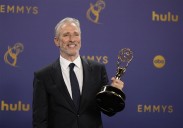 Jon Stewart to host 'The Daily Show' in rare mid-week appearance a day after Kimmel suspension