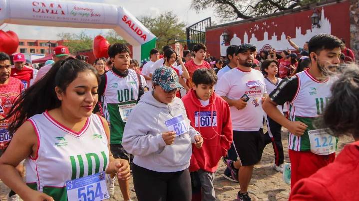 La carrera del corazón y prevención del suicidio reúne a más de mil participantes en San Miguel de Allende