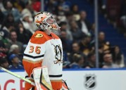 Preseason Notes: Gibson, Daws, Blackhawks Injury Updates