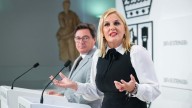 La Junta baraja "distintas vías" para garantizar las 242 rutas escolares en el aire