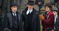 Faltan días: el drama estilo 'Los Bridgerton' que está a punto de llegar a Netflix y no te va a dejar indiferente