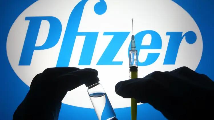 Trump anuncia acuerdo con Pfizer y plataforma de fármacos con descuentos