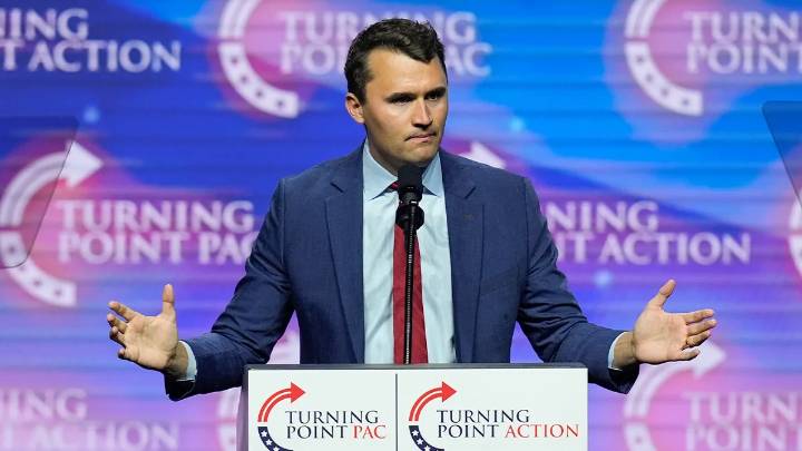 En ataque directo, mataron a Charlie Kirk, influencer conservador pro