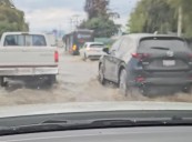Lluvias inundan la carretera Toluca–Tenango y causan caos vial en Calimaya