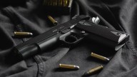 Uso de armas: Gobierno dijo "empatizar" con reclamo de exjuez asaltado, pero advirtió riesgos