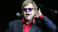 Elton John genera preocupación por aparecer en el hospital; esto dijo al respecto