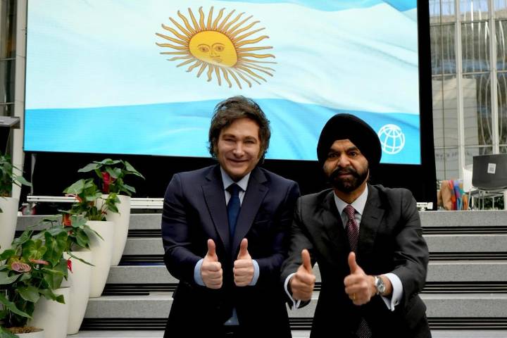 Más dólares para el Gobierno. El Banco Mundial acelera la llegada de fondos a la Argentina