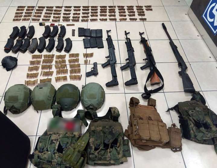 Procesan a cuatro detenidos con armas en Pantanal, Xalisco