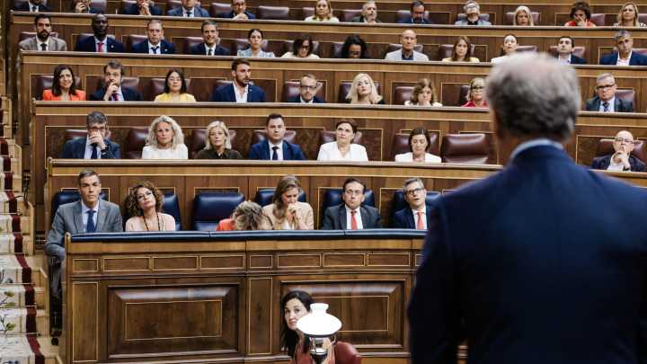 Bronco cara a cara Sánchez-Feijóo: "Es ejemplar haber convertido la Moncloa en un centro de negocios"
