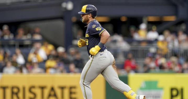 Bauers, Chourio hit 2-run HRs, Woodruff pitches 6 scoreless innings as Brewers beat Pirates 4