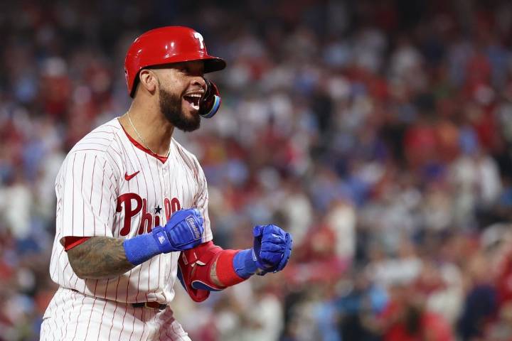 Deadspin | Phillies rout Marlins with 8 homers, clinch first-round bye