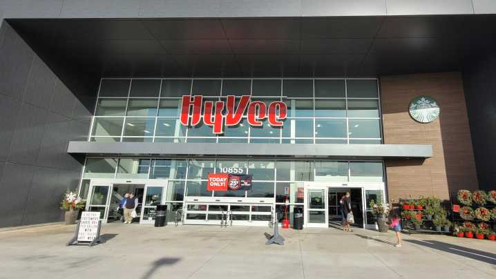 Best grocery store ratings are out. Did Hy-Vee maintain first place?
