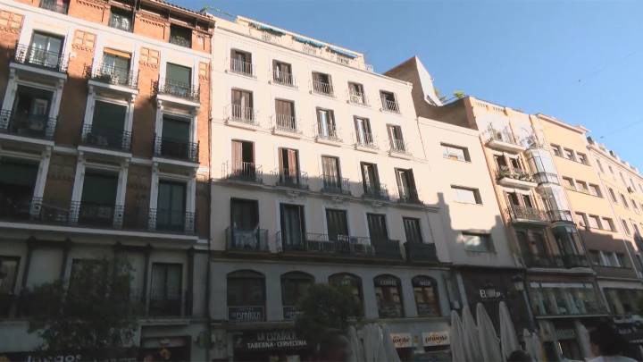 Detenido en la calle Montera un hombre atrincherado que amenazada con explotar una bombona de butano