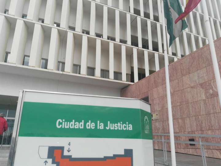 Condenado por suplantar la identidad de un abogado para estafar casi 700.000 euros en la compra de un piso en Mijas