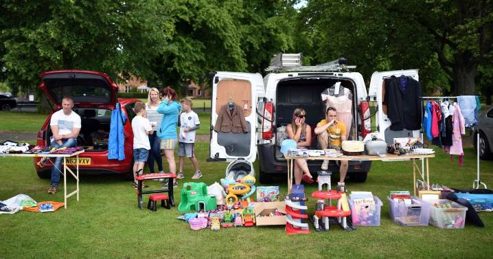 Woman finds £10 purse at car boot sale is floored after what happens at stall