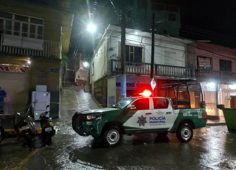 Pareja detenida por vender droga