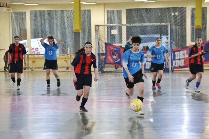 Escuela Municipal se consagró campeona del Apertura 2025 en futsal femenino con un gesto ejemplar