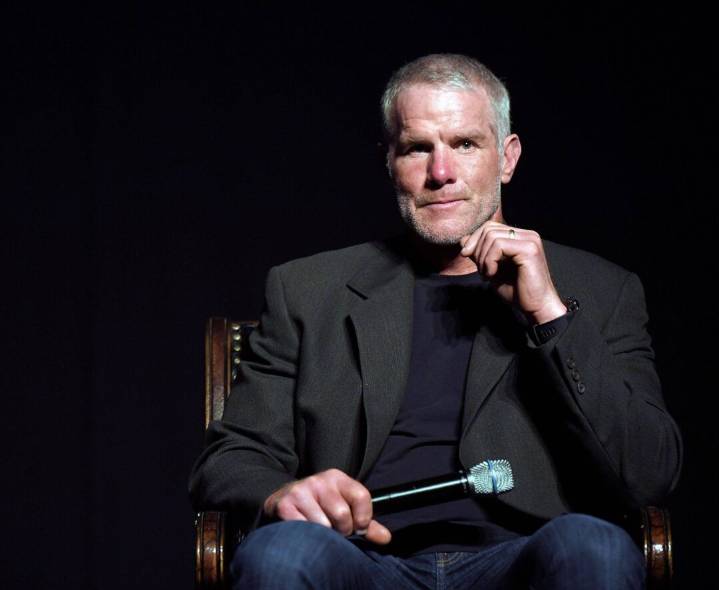 Brett Favre Announces Dire Health Update as Packers Legend Reveals Wife’s Heartbreaking Reaction to Parkinson’s Diagnosis Opening up about day he diagnosed with Parkinson's disorder, Brett Favre revea