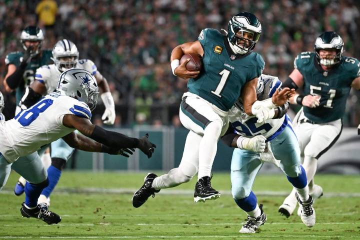 Eagles-Cowboys game suspended in third quarter due to lightning