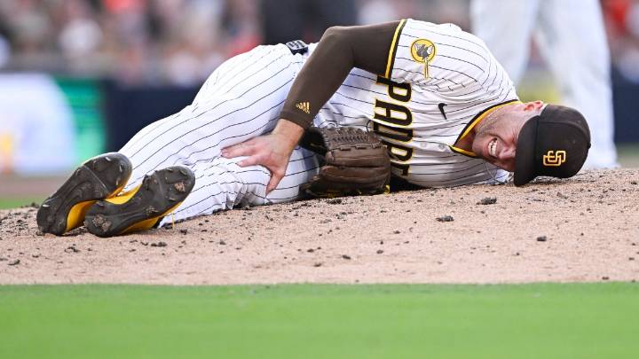 Jason Adam ruptures quad tendon in Padres loss to Orioles