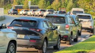 Shearwater parents deal with heavy traffic during Trout Creek Academy drop