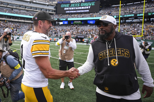 Aaron Rodgers pide a los fanáticos escépticos relajarse sobre el futuro
