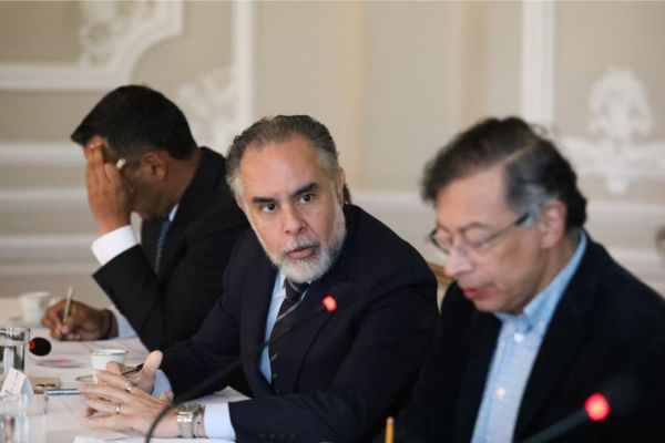 Benedetti advierte que sería “penoso” que Estados Unidos descertifique a Colombia en lucha antidrogas