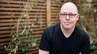 John Boyne: "No me molesta haber ofendido a algunos a lo largo de mi carrera; prefiero ser ese tipo de escritor"