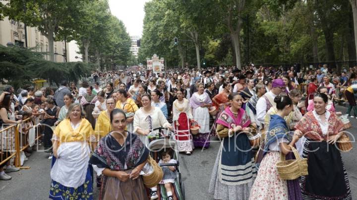 La Cabalgata de la Feria de Albacete ya inunda la ciudad de alegría: «Vamos a vivir diez días inolvidables»