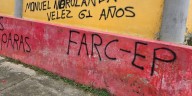 Banderas y grafitis alusivos a las Farc aparecieron en Betulia, Antioquia: se trataría de un acto de proselitismo