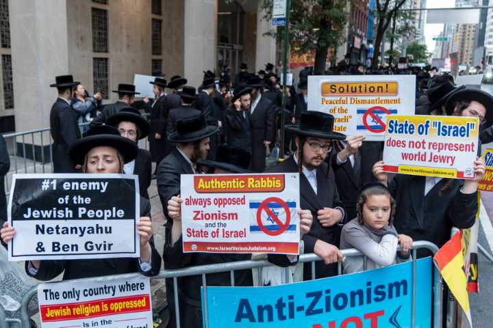 Judíos ortodoxos en Nueva York protestan contra Netanyahu en la ONU y "genocidio en Gaza"