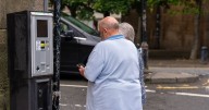 'Four-step' warning to drivers receiving text after parking
