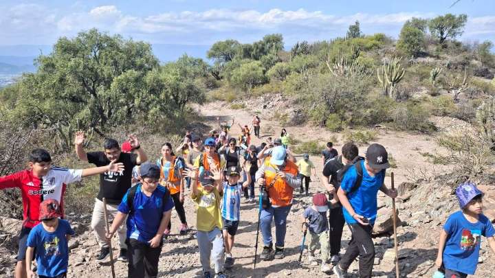Se realizó la caminata de los niños del Movimiento Familiar Cristiano