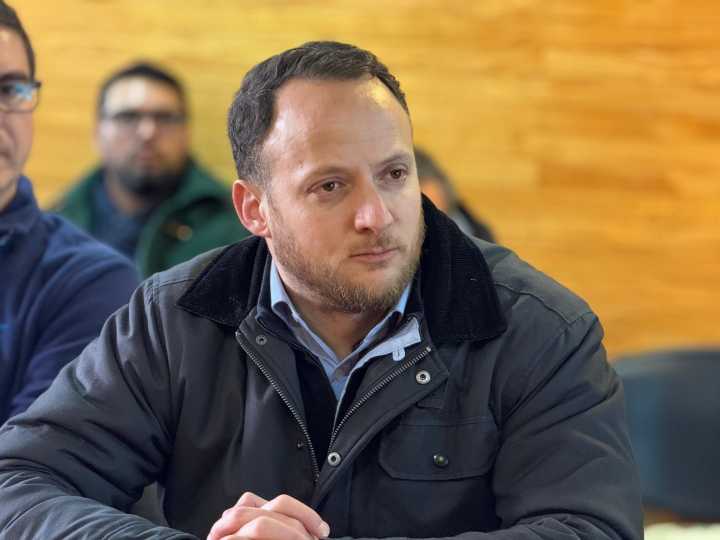 Diputado Jorge Guzmán denuncia abandono el Hospital de Licantén