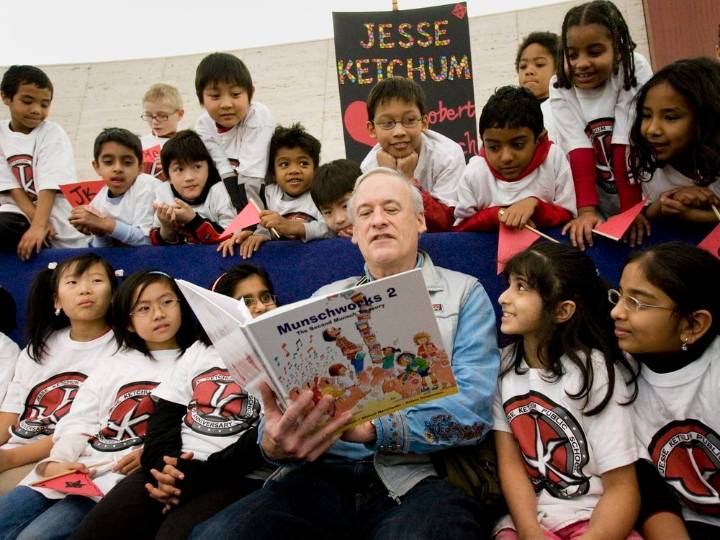 'My father IS NOT DYING!!!' Robert Munsch's daughter responds to news he applied for MAID