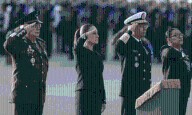 Sheinbaum encabeza izamiento de bandera en memoria de víctimas de sismos