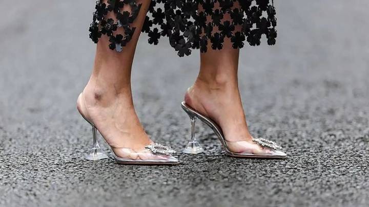Naked shoes: los calzados que van a marcar tendencia y cómo incorporarlos a tu estilo