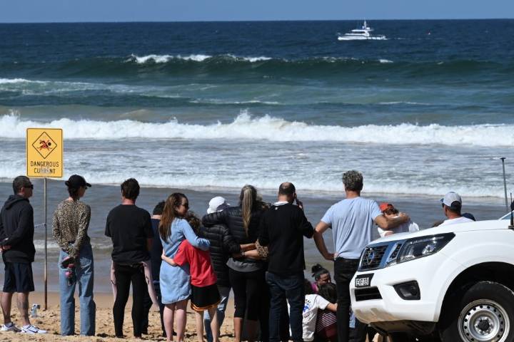 Un surfista murió tras ser atacado por un tiburón en una playa de Australia