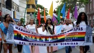 NO DEBE asustarnos contenido LGBTTI en libros, expone activista