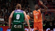 El Valencia arruina la fiesta de Unicaja y espera al Real Madrid en la final de la Supercopa