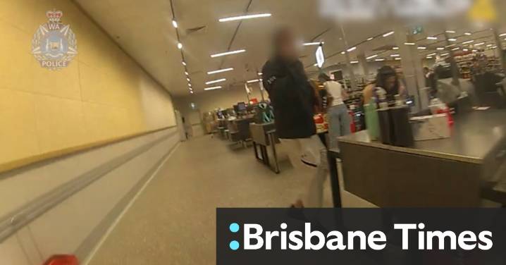 Man arrested after attempting to evade police in dramatic shopping centre chase