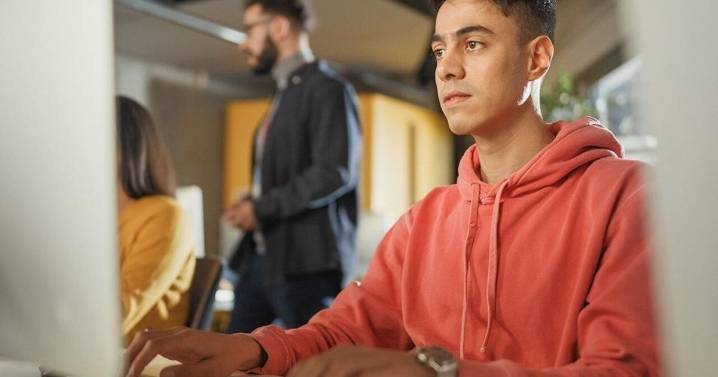 Mastering the college application process