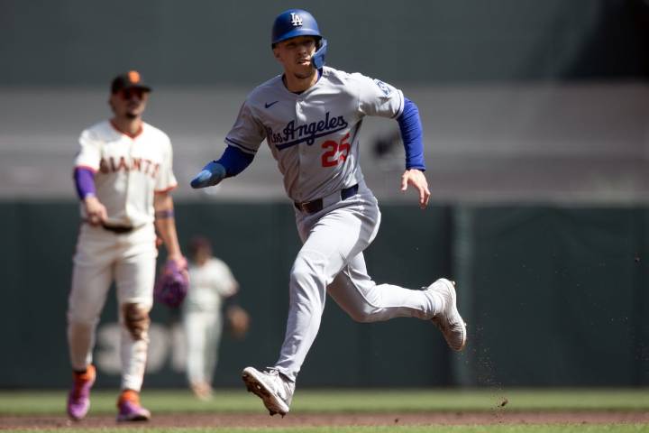Deadspin | Michael Conforto excels as Dodgers pound Giants