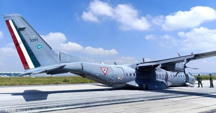 VIDEOS | Sufre percance aeronave de la Fuerza Aérea en el AIFA