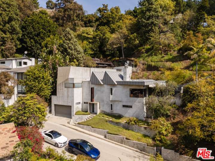 Venden la casa brutalista de David Lynch por US$ 15 millones: los fans piden que se convierta en un museo