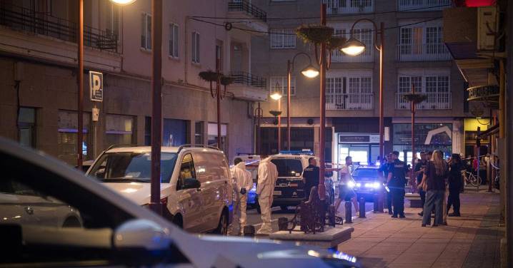 La mujer asesinada supuestamente por su hijo en Vilagarcía de Arousa presentaba heridas de arma blanca