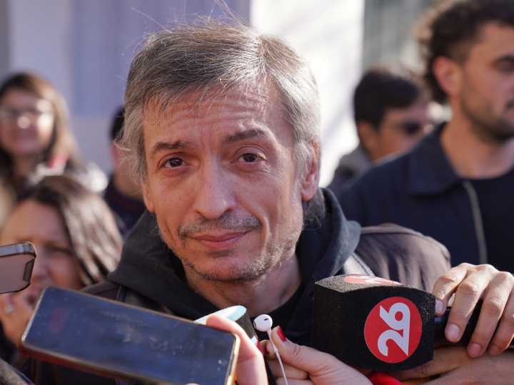 Máximo Kirchner dice que le "preocupa más lo que hace Toto Caputo" que la hermana del Presidente