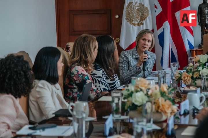 Reino Unido reconoce a Vero Delgadillo y a Guadalajara por contar con la primera Zona de Bajas Emisiones de México