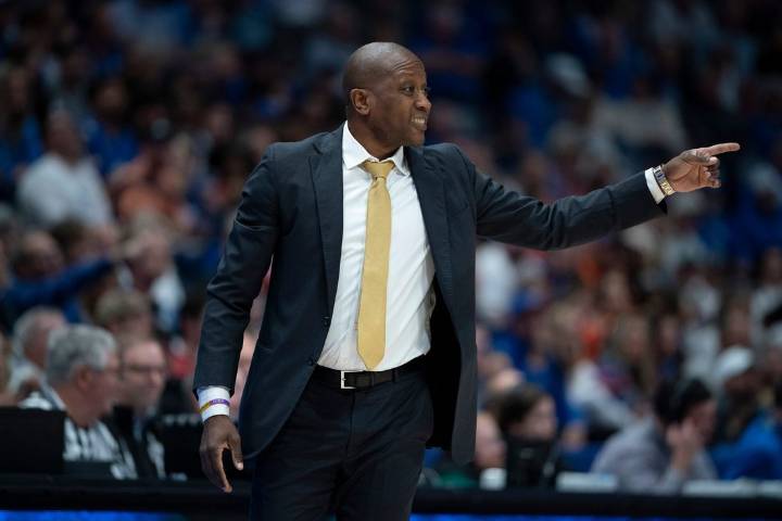 Deadspin | Reports: Missouri lands five-star 2026 recruit Toni Bryant
